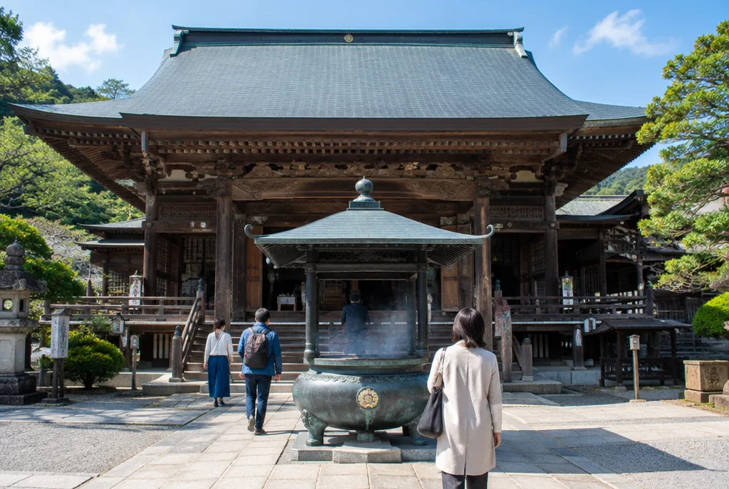 Buddhism in Japan: Schools, Beliefs, and Everyday Life